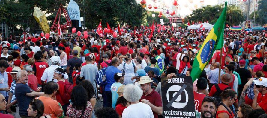 É hora de intensificar a luta contra o golpe em todo Brasil