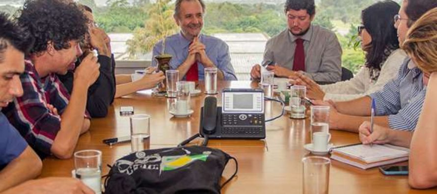 Governo federal discute reforma política com juventude