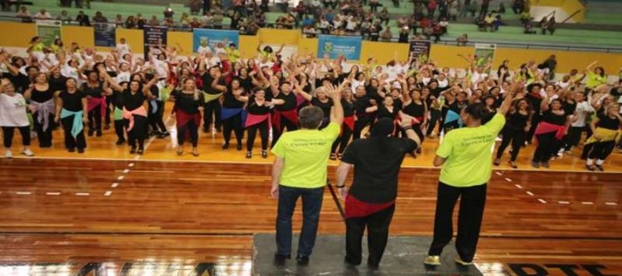 Com macroginástica, 16º Jogos da Terceira Idade de Santo André são abertos