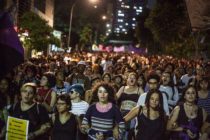 Mulheres fazem atos em 24 cidades contra PEC que proíbe o aborto