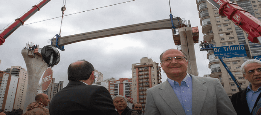 Com 93% do cronograma atrasado, monotrilho de Alckmin é um fracasso