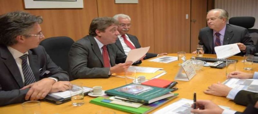 Carlos Grana participa de reunião com Ministro da Educação