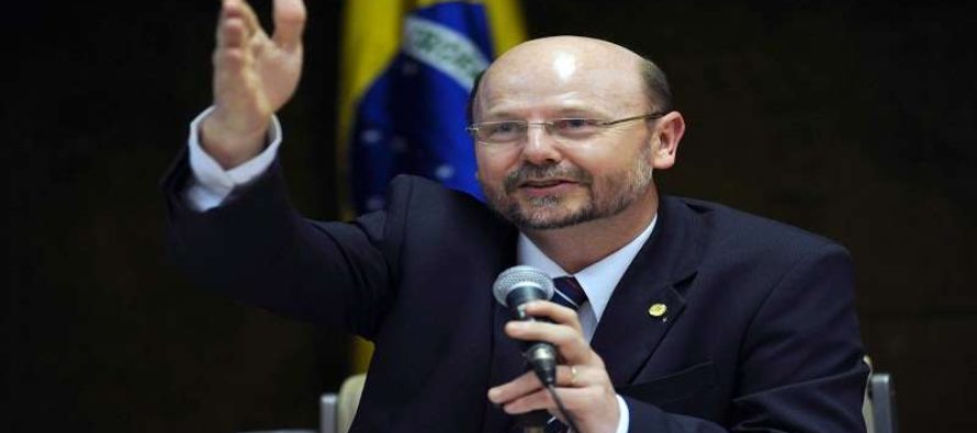 Bohn Gass: Quem não é mais presidente é você, Fernando Henrique