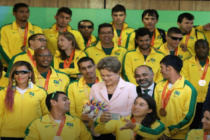 Dilma: “Os esportes coletivos mostram (…) que é possível sofrer derrotas…”