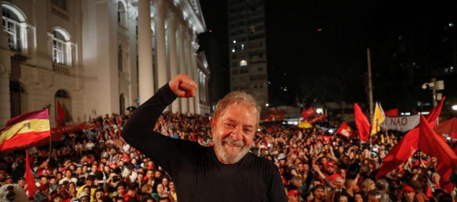 Vox: com 41% das intenções de votos, Lula continua imbatível