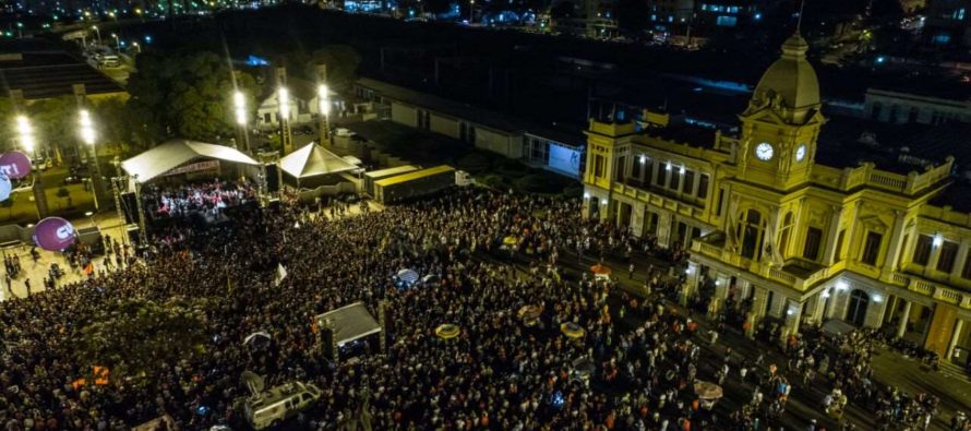 Nos braços do povo, Lula encerra caravana após oito dias em MG